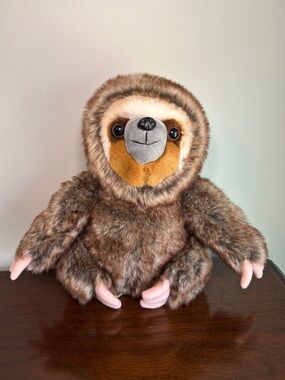 Wildlife Tree Three Toed Sloth Plush Realistic 10"
